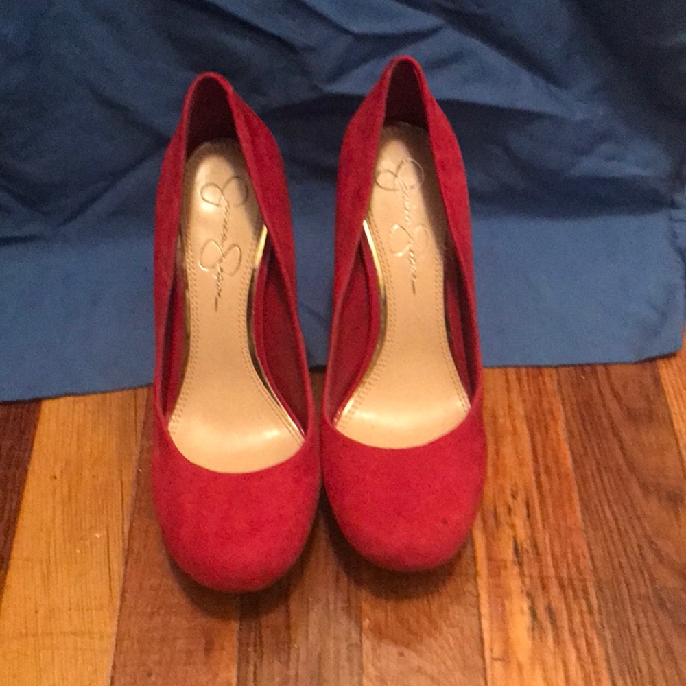 NWOT Jessica Simpson Given Red Platform Pump SZ 65